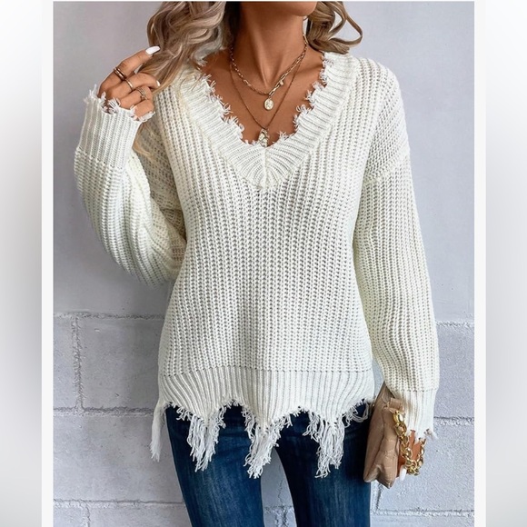 Leani Boutique Pullover Distressed Knit Sweater - Picture 4 of 12